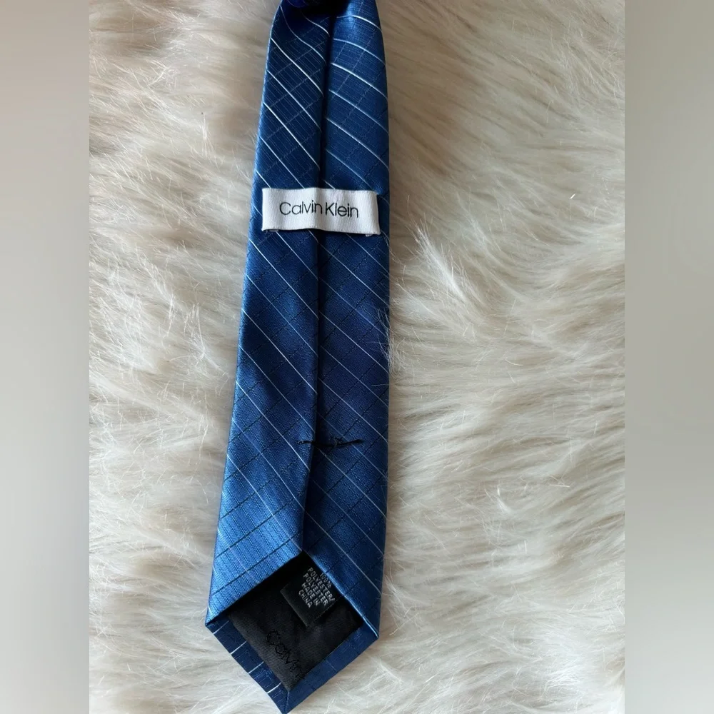 Calvin Klein Zipper Tie